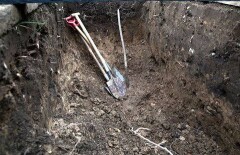 В Атырау арестовали полицейского, который убил и закопал гражданина Узбекистана 