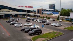В аэропорту Алматы расширили парковку