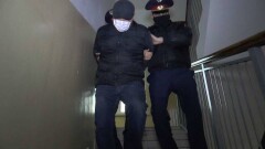 Жителя Алматы арестовали за плевок на кнопки лифта в многоэтажке 