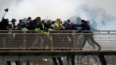 Правительство Франции выступает за применение наказания за несогласованные митинги