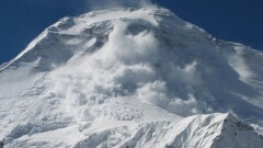 Обрушившаяся на отель в Италии лавина унесла жизни 30 человек