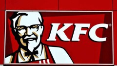 KFC временно отказалась от использования слогана "Пальчики оближешь" из-за пандемии Covid-19