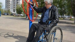 В Столичном парке Астаны появились тренажёры для лиц с ограниченными возможностями