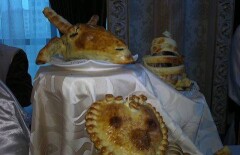 Пирог в виде частей барана испекли на фестивале мяса в Шымкенте