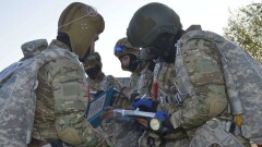 На учениях "Каратау-2017" мотострелковые и танковые подразделения блокировали условный кризисный район
