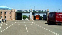 Казахстан примет меры, чтобы ликвидировать пробки на границе с Узбекистаном