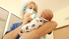 Нашедшая подкидыша жительница Темиртау пожаловалась на давление со стороны полицейских