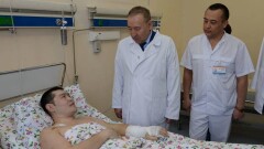 Полицейских, подставившихся под КамАЗ ради детей, наградят орденом и медалью
