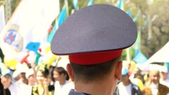 Про доблестного начальника, который "лично уничтожил бочонок самогона"