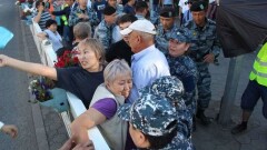 Новым местом для мирных собраний в Алматы предлагают сделать парк имени Ганди