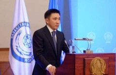 Ерлан Кожагапанов требует от казахстанских футболистов невозможного