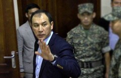 Экс-аким Карагандинской области попросил журналистов объективно освещать процесс 