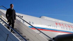 Медведев прибыл с визитом в Казахстан. Он встретится с Назарбаевым и Токаевым