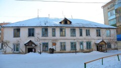 Жильцы разваливающегося дома в Кокшетау боятся за свою жизнь