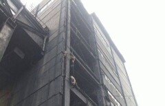 По пожарной лестнице попадают на работу сотрудники "АрселорМиттал Темиртау"