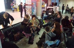 Несколько часов 102 пассажира Bek Air ждут вылета из Шымкента в Алматы