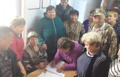 В Костанайской области жители требуют вернуть акима