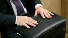 Даурен Абаев считает оправданным повышение зарплаты депутатам