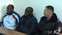 Нигерийцы-мошенники попались в Шымкенте на "отбеливании" долларов