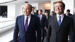 Назарбаев Медведеву: Я теперь возглавляю Совет безопасности, так что мы с вами снова коллеги