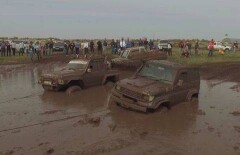 Гонки по болотам в Астане сняли с квадрокоптера
