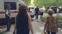 В Алматы лифт с маленьким пассажиром внутри сорвался с пятого этажа