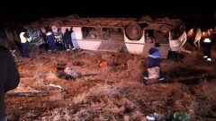 В Кызылординской области перевернулся автобус: восемь человек погибли, более 20 пострадали