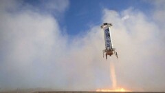 Blue Origin испытала систему аварийного спасения пассажиров на большой высоте