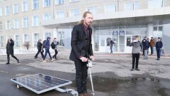 Житель Костанайской области построил самокат на солнечной батарее