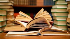 Запланированной акцией назвал издатель шумиху вокруг учебников в Казахстане
