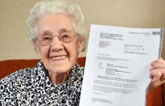 Извещение о своей беременности получила 100-летняя британка