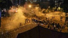 Китайские военные в Гонконге очистили город от баррикад. Но столкновения возобновились