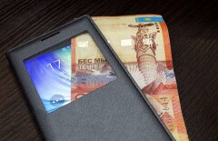 Мобильные операторы начнут кредитовать казахстанцев