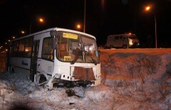 Автобус с пассажирами слетел в кювет на трассе Караганда-Темиртау 