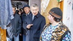 Даниал Ахметов распорядился за месяц восстановить разрушенные паводком дома