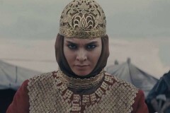 "Это феминистический фильм". Что кинокритики думают о картине Акана Сатаева "Томирис"?
