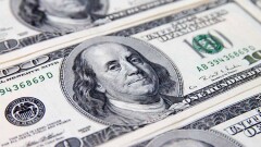 Курс доллара на выходные составит 333,36 тенге
