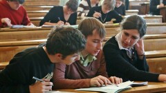 Родители двух тысяч столичных студентов обратились за помощью к Президенту