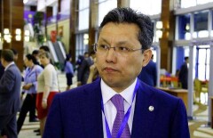Министр финансов Султанов сравнил экономику Казахстана с торговой лавкой