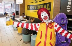 Фастфуд: битва за желудки. McDonald's приходит в Казахстан