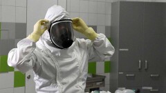 Департамент контроля качества товаров и услуг Алматы подал в суд на поставщиков бракованных противочумных костюмов