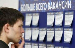 Почему казахстанцы не занимают вакантные рабочие места, объяснили в Сенате 
