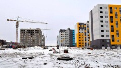 Аскар Мамин проверил строительство жилья по программе "Нұрлы жер" в Нур-Султане