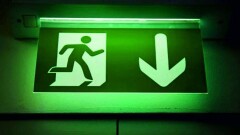 Из зданий судов в Алматы эвакуировали людей из-за сообщений о взрывных устройствах 