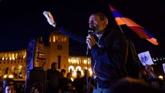 После поражения на выборах Пашинян призвал сторонников к тотальной забастовке 