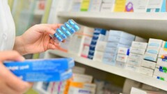 Биртанов: Во всех регионах РК были факты, когда бесплатные лекарства продавали в аптеках