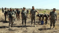 Министр обороны снова отправился в Арысь. Он посетил семьи погибших и побывал в пункте сбора боеприпасов