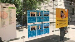 Агитационные плакаты Токаева на остановках Алматы расклеены законно