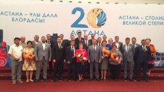 Главу ГКП "Астана Су Арнасы" наградили за вклад в развитие столицы 