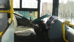 Водителей столичных автобусов обяжут выходить на линию без мобильников